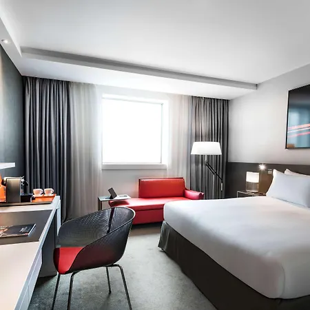 Pullman Paris La Defense Hotel