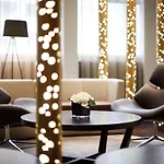 Hotel Pullman Paris La Defense 5*