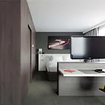 Pullman Paris La Defense 5*