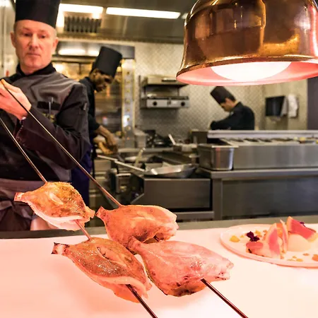 Pullman Paris La Défense Hotel