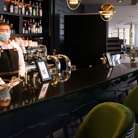 Pullman Paris La Defense Szálloda 5*