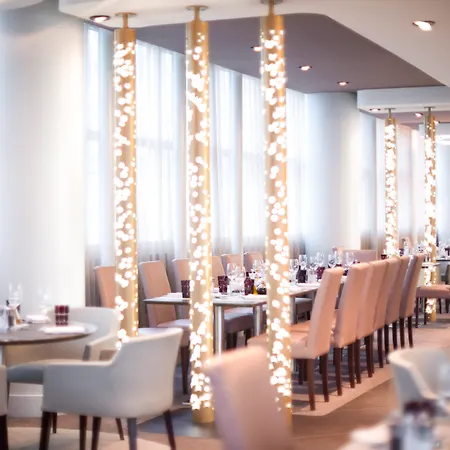 Pullman Paris La Defense Szálloda