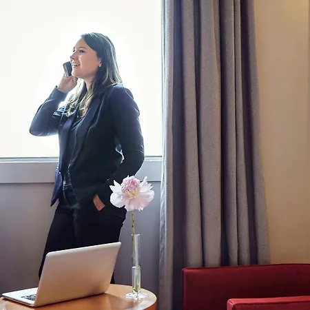풀먼 파리 라 데팡스 호텔 쿠르브부아