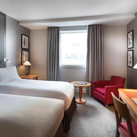 Pullman Paris La Defense Hotel 5*
