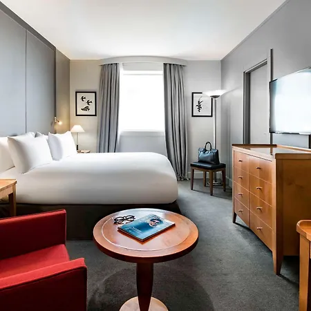 فندق بولمان باريس لا ديفانس 5*