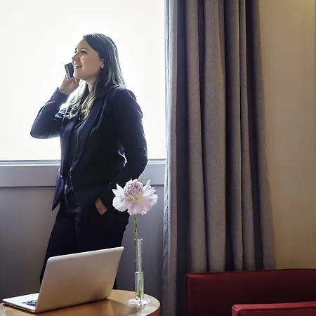 ホテル プルマン パリ ラ デファンス 5*