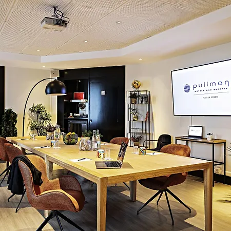 プルマン パリ ラ デファンス 5* クルブヴォア