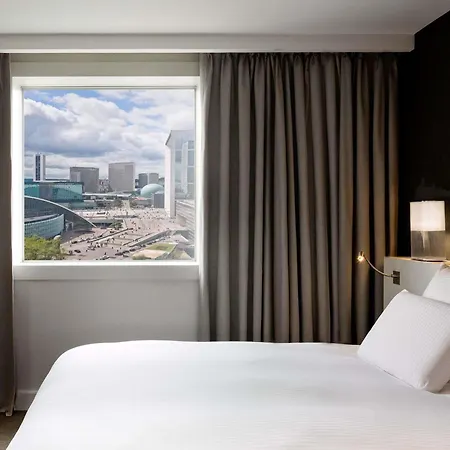 Ξενοδοχείο Pullman Paris La Defense 5*