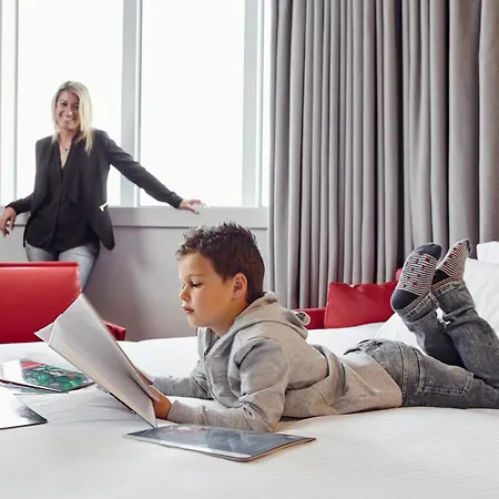 Pullman Paris La Defense Hotel Courbevoie