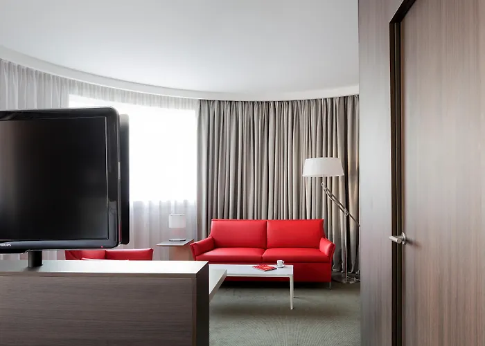 Pullman Paris La Défense 5*