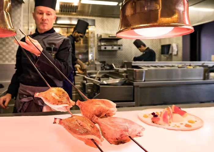 Pullman Paris La Defense Hotel