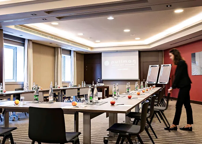 铂尔曼巴黎德芬斯度假酒店 酒店