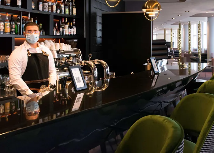 Pullman Paris La Défense Hotel 5*