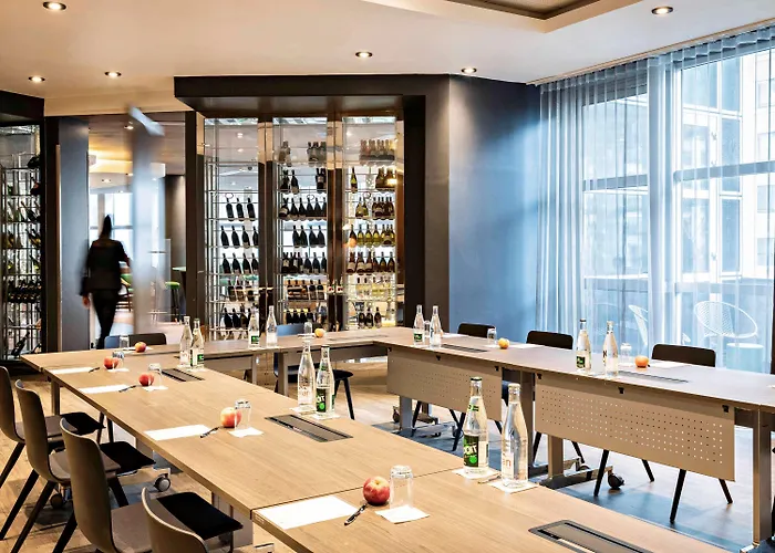 Pullman Paris La Defense Hotel 5*