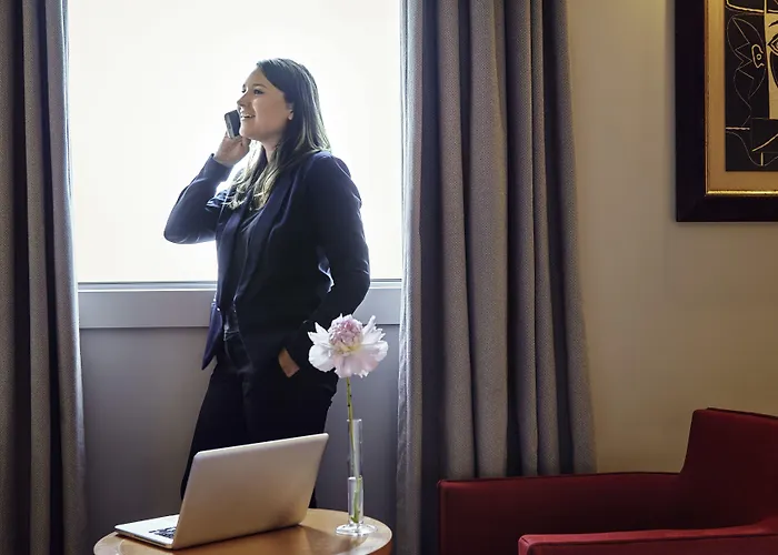 酒店 铂尔曼巴黎德芬斯度假酒店 5*