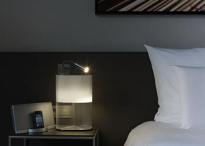 Pullman Paris La Defense 5*