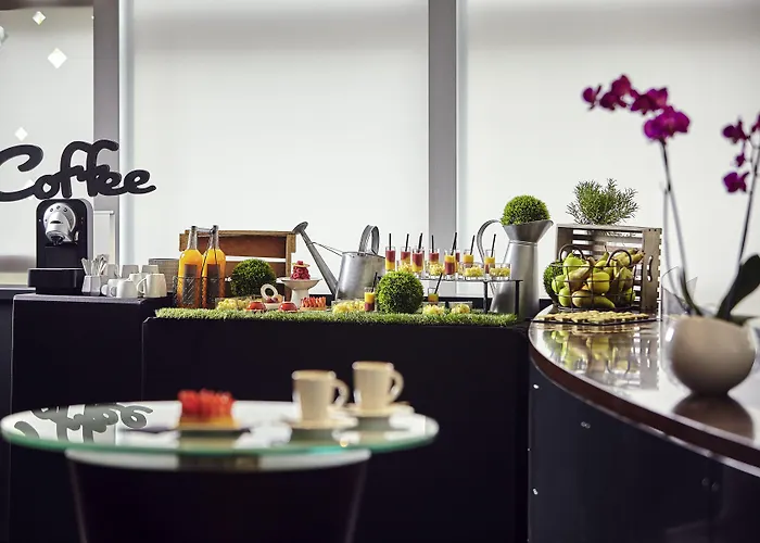 Hotel Pullman Paris La Defense 5*