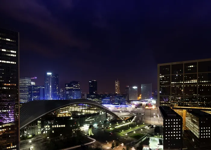Pullman Paris La Defense 5* Courbevoie