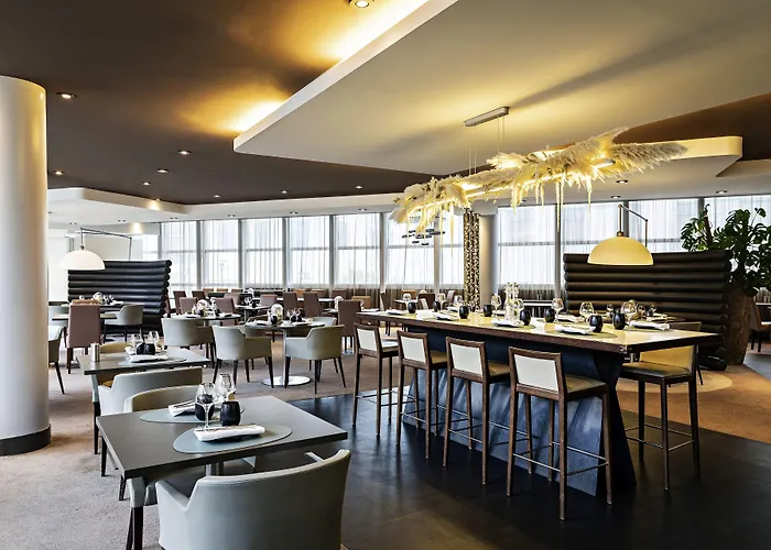 Pullman Paris La Defense Hotel