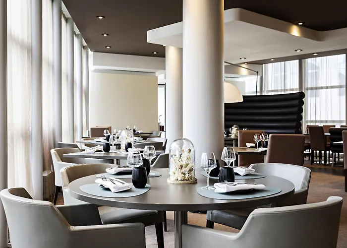 Hotel Pullman Paris La Défense 5*