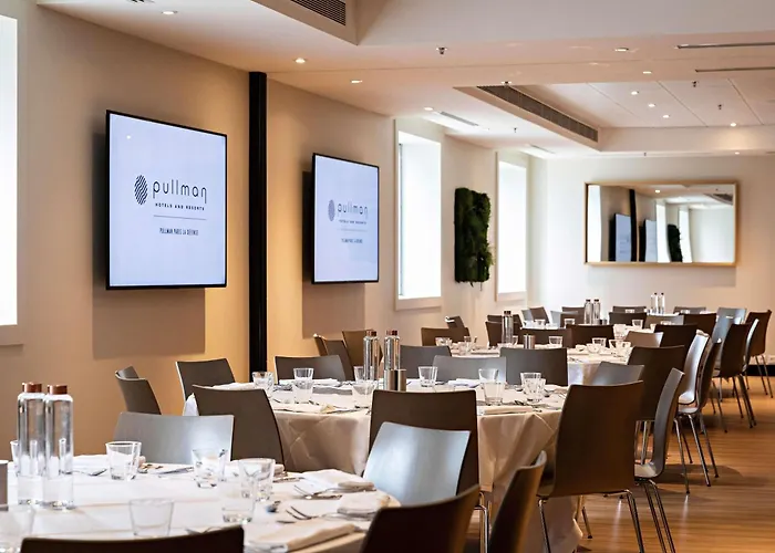 Pullman Paris La Defense Hotel
