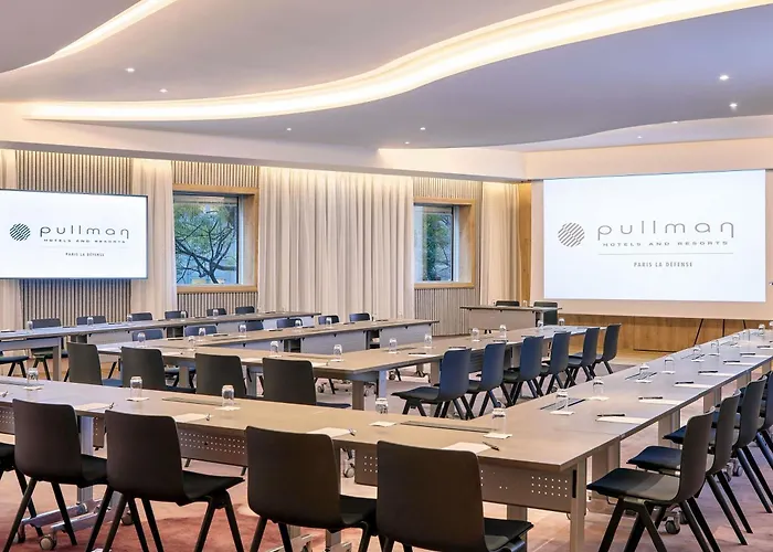 Pullman Paris La Defense Hotel