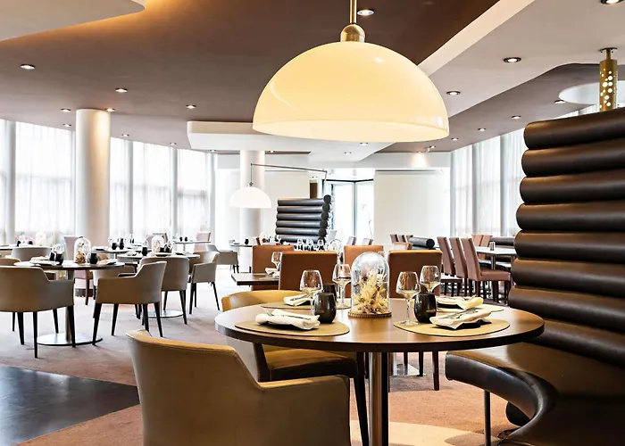 Hotel Pullman Paris La Défense 5*