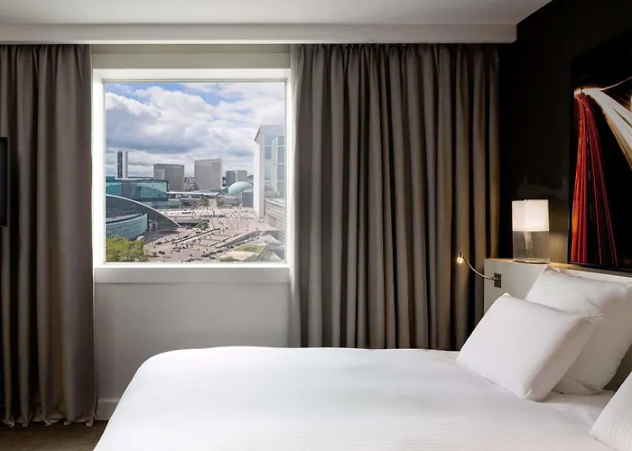 Hotel Pullman Paris La Défense 5*